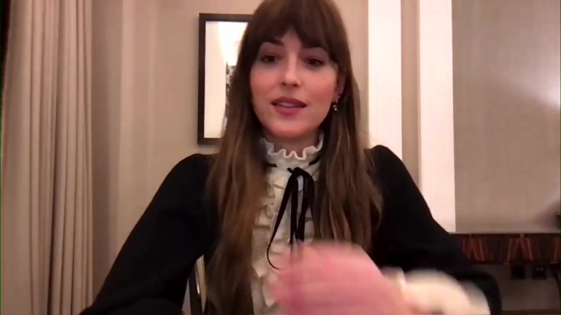 Dakota_Johnson_450.jpg