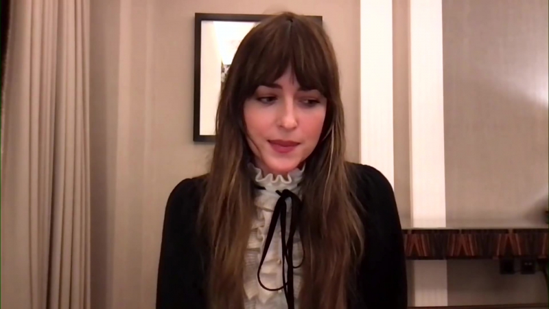 Dakota_Johnson_550.jpg