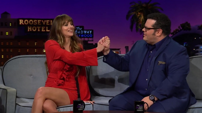 Dakota_Johnson_s_Mom_Has_to_Chill_w__the_Photos_032.jpg