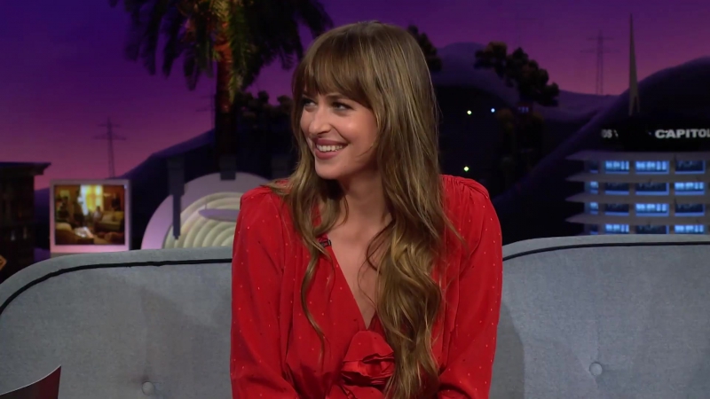 Dakota_Johnson_s_Mom_Has_to_Chill_w__the_Photos_124.jpg