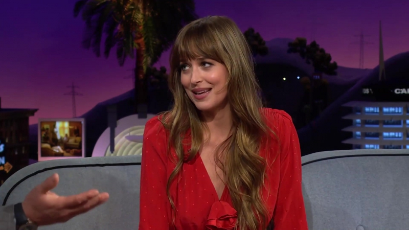 Dakota_Johnson_s_Mom_Has_to_Chill_w__the_Photos_323.jpg
