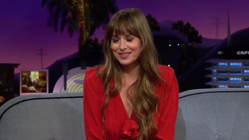 Dakota_Johnson_s_Mom_Has_to_Chill_w__the_Photos_336.jpg