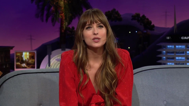 Dakota_Johnson_s_Mom_Has_to_Chill_w__the_Photos_597.jpg