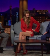 Dakota_Johnson_s_Mom_Has_to_Chill_w__the_Photos_458.jpg