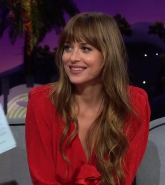 Dakota_Johnson_s_Mom_Has_to_Chill_w__the_Photos_562.jpg