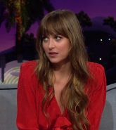 Dakota_Johnson_s_Mom_Has_to_Chill_w__the_Photos_586.jpg