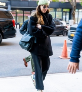 Filename=DJARG016.jpg
Filesize=871KiB
Dimensions=2000x3001
Date added=Jan 10, 2025 DJARG016.jpg